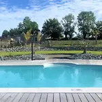 3 Etoiles - Piscine - Ccbbehi
